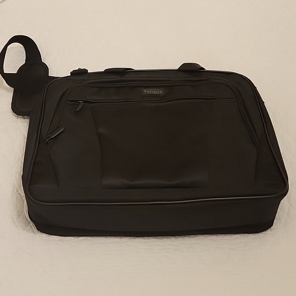 Targus laptop bag like new 16-12.5-4